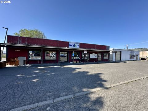 2304 E R AVE La Grande OR 97850