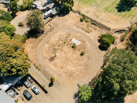 1229 NW MUNSON CT Roseburg OR 97470