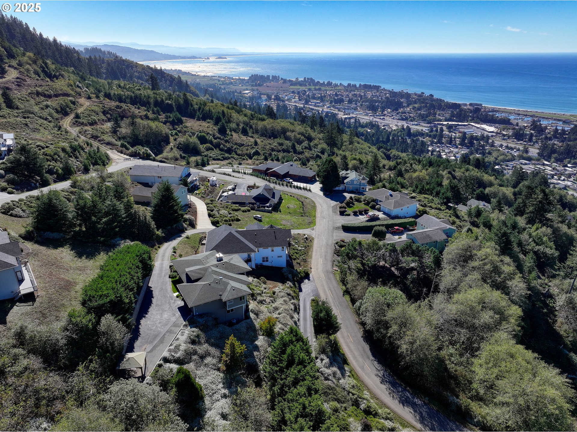 From Crescent City to Harris Beach, soak in breathtaking Pacific views – image 40