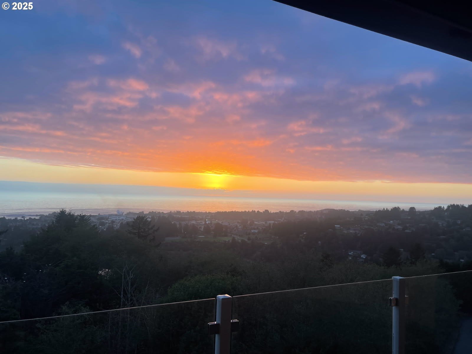 From Crescent City to Harris Beach, soak in breathtaking Pacific views – image 42