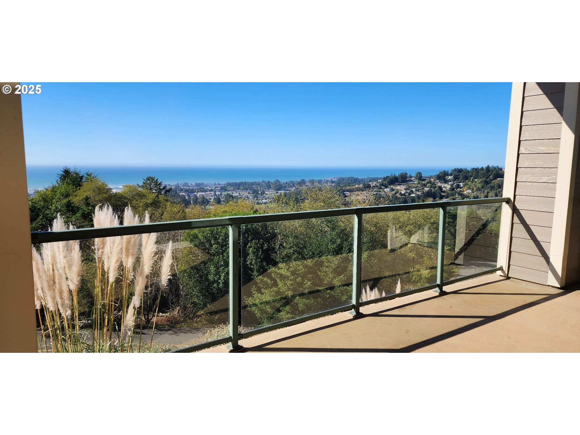 From Crescent City to Harris Beach, soak in breathtaking Pacific views – image 33