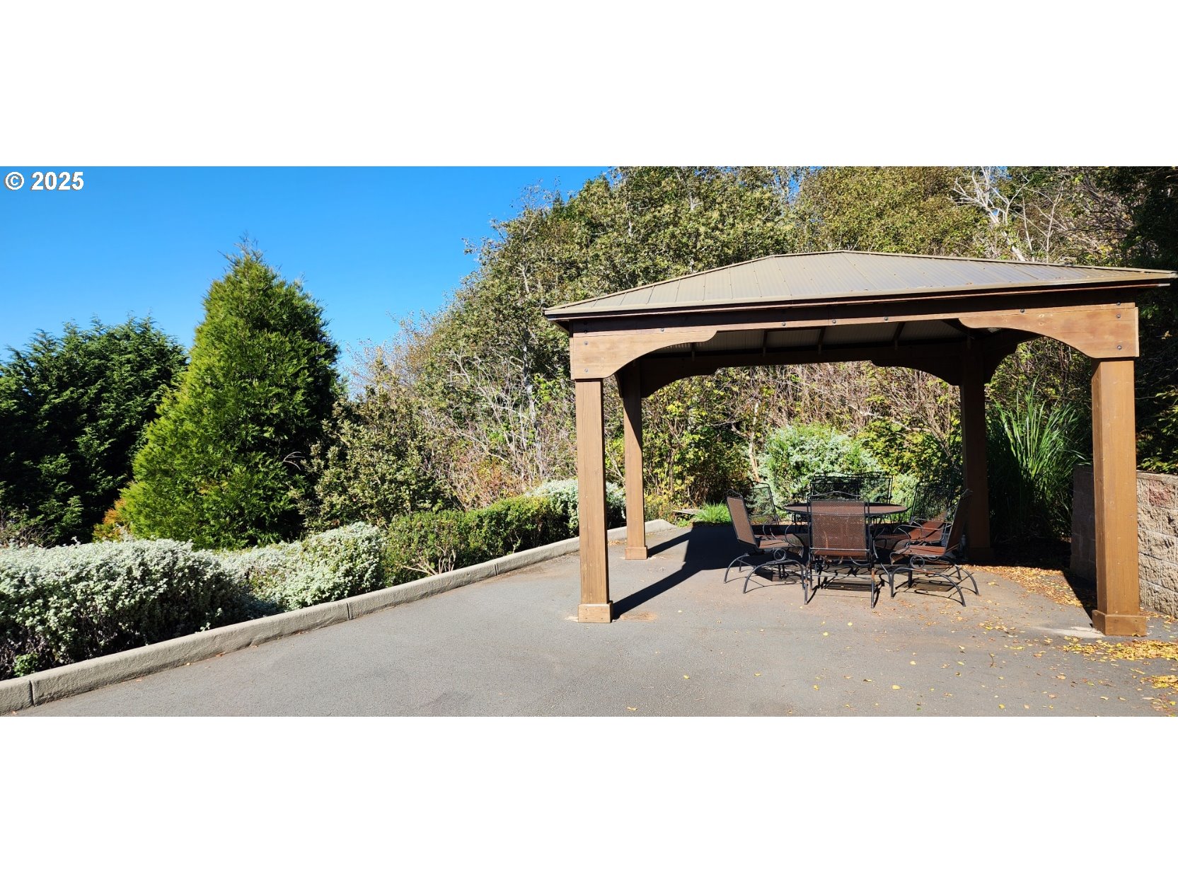 From Crescent City to Harris Beach, soak in breathtaking Pacific views – image 34