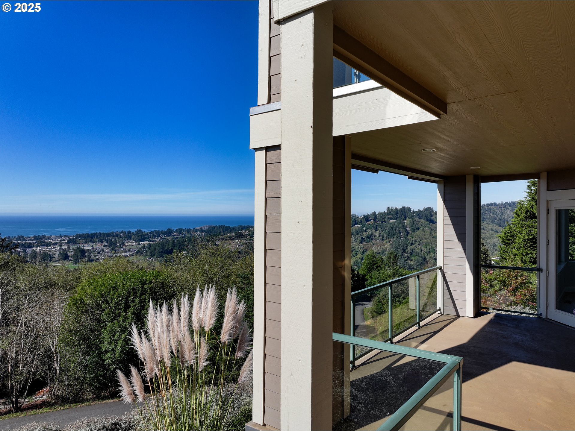 From Crescent City to Harris Beach, soak in breathtaking Pacific views – image 35