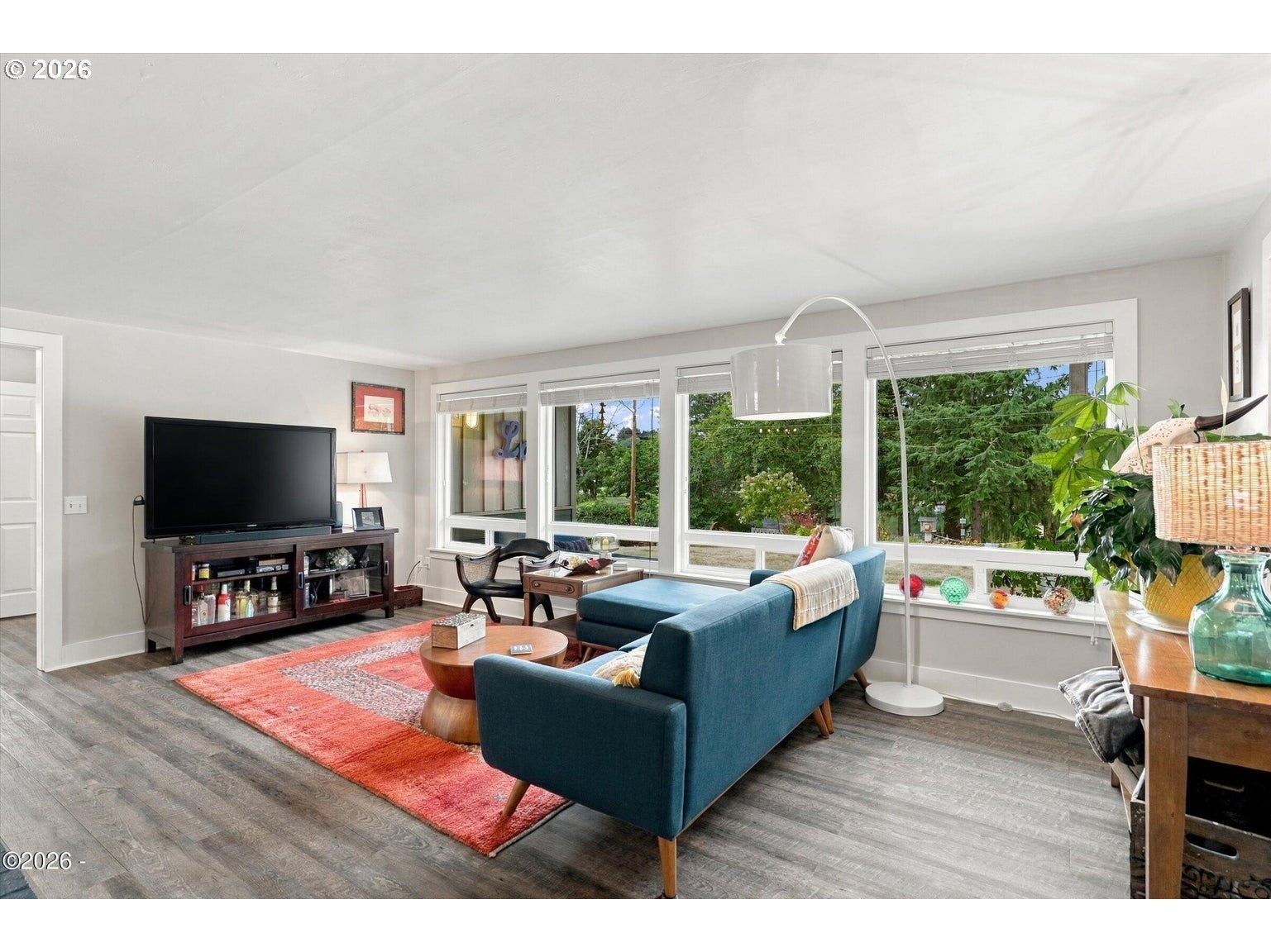 3652 NE JOHNS LOOP