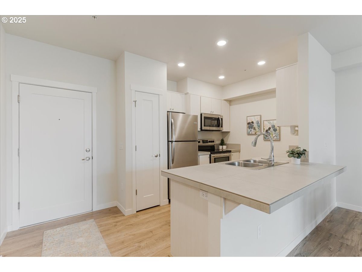 11715 SW VALENCIA LN 307
