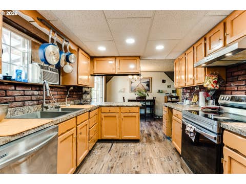 Tiny photo for 85950 Edenvale Rd, Pleasant Hill, OR 97455 (MLS # 256427965)