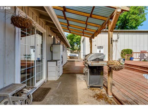 Tiny photo for 85950 Edenvale Rd, Pleasant Hill, OR 97455 (MLS # 256427965)