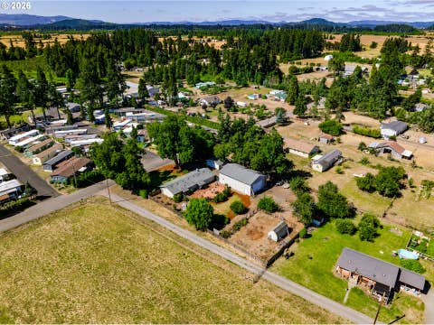 Tiny photo for 85950 Edenvale Rd, Pleasant Hill, OR 97455 (MLS # 256427965)