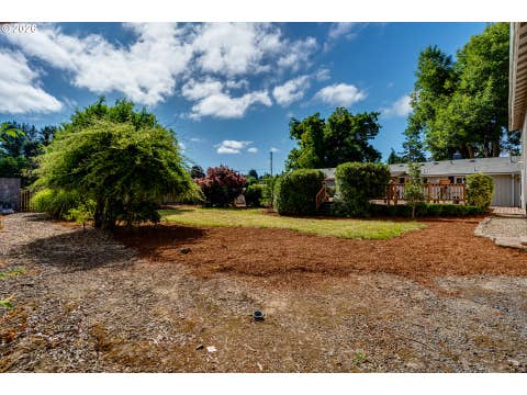 Tiny photo for 85950 Edenvale Rd, Pleasant Hill, OR 97455 (MLS # 256427965)