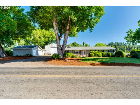 Photo of 85950 Edenvale Rd, Pleasant Hill, OR 97455 (MLS # 256427965)