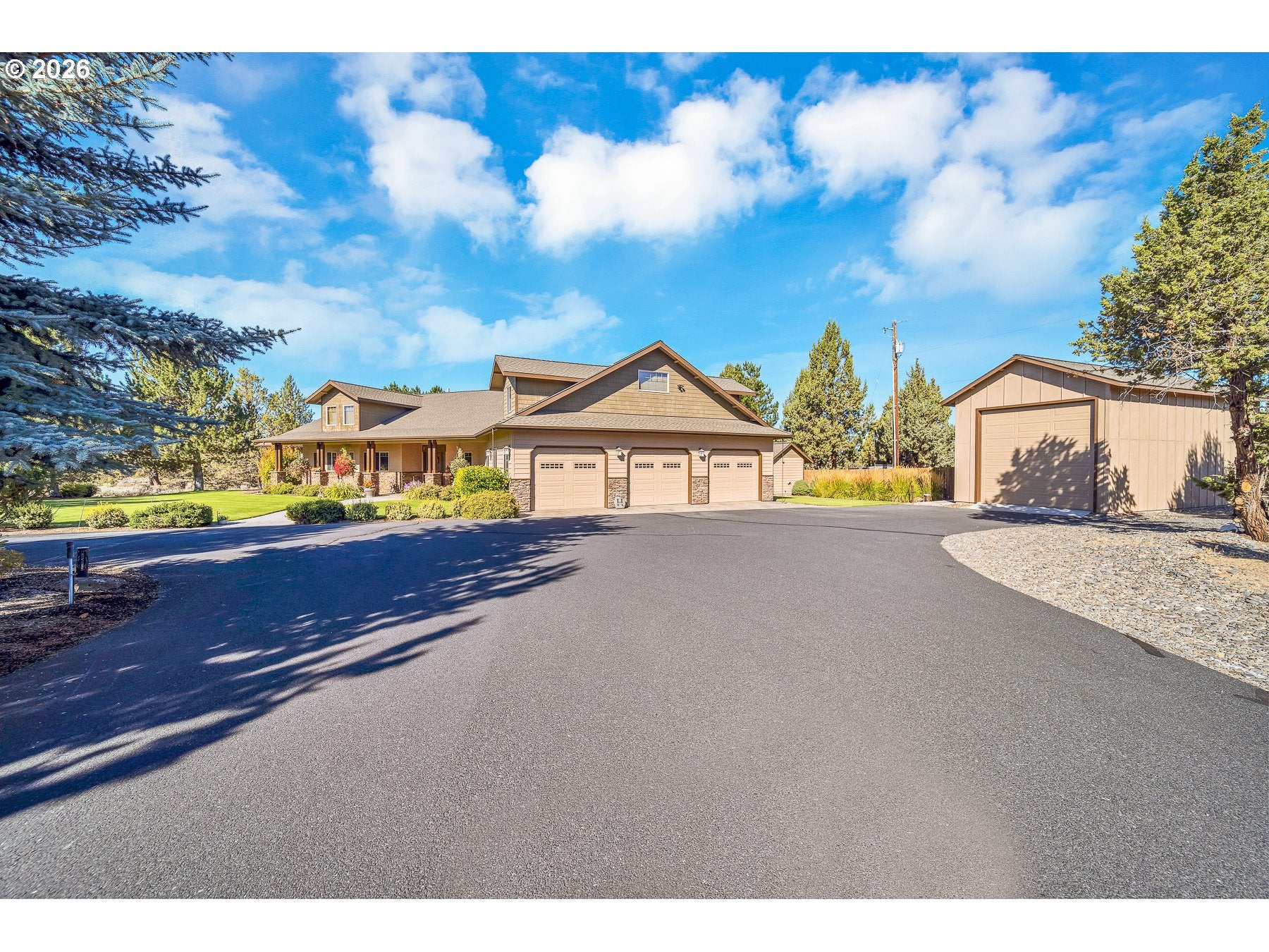 18853 SW SISTERS PL