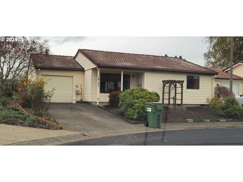 A home in Newberg