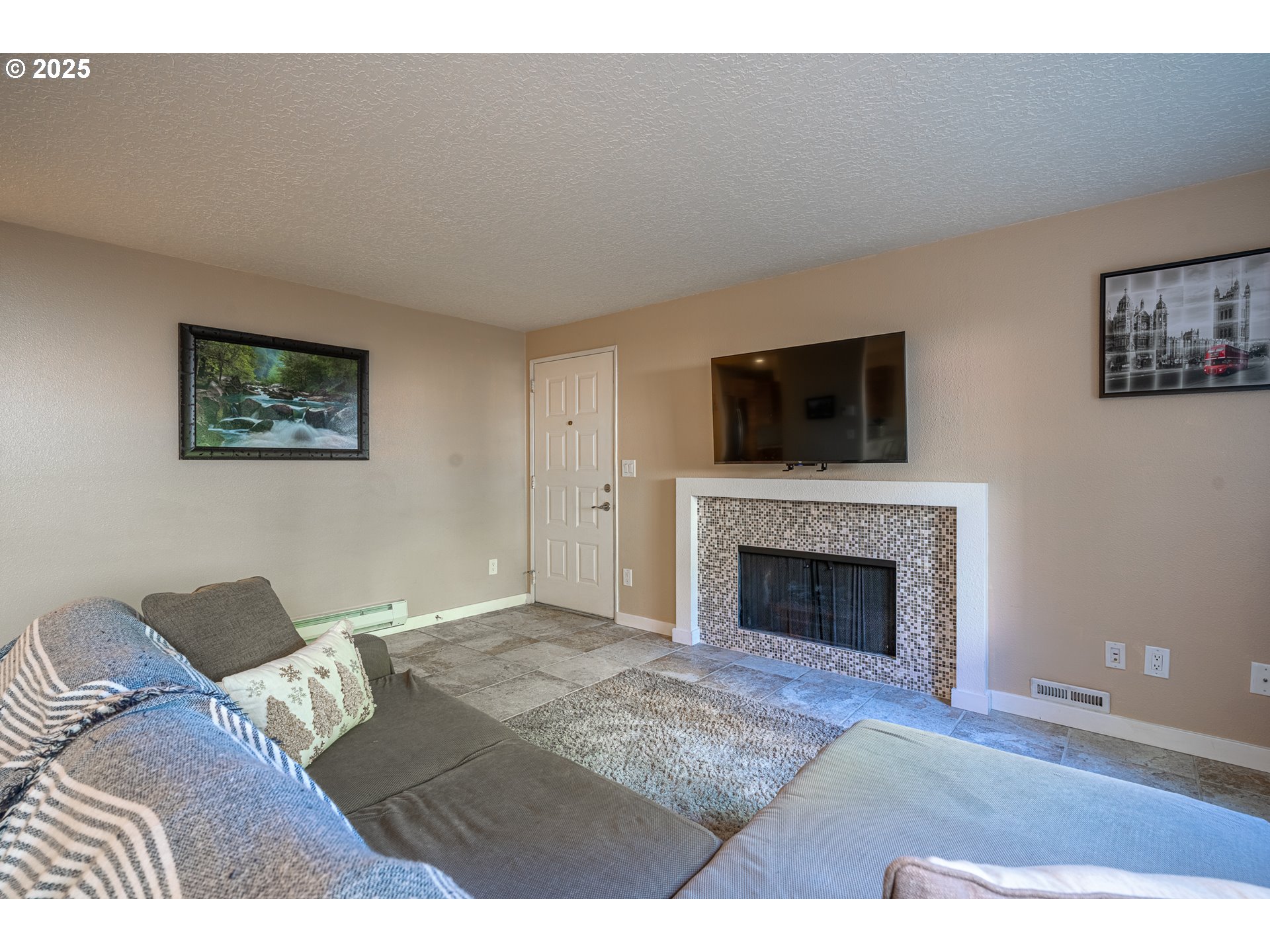 17 CRESTFIELD CT 17