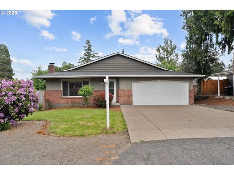 702 BRIGHTON AVE Oregon City OR 97045