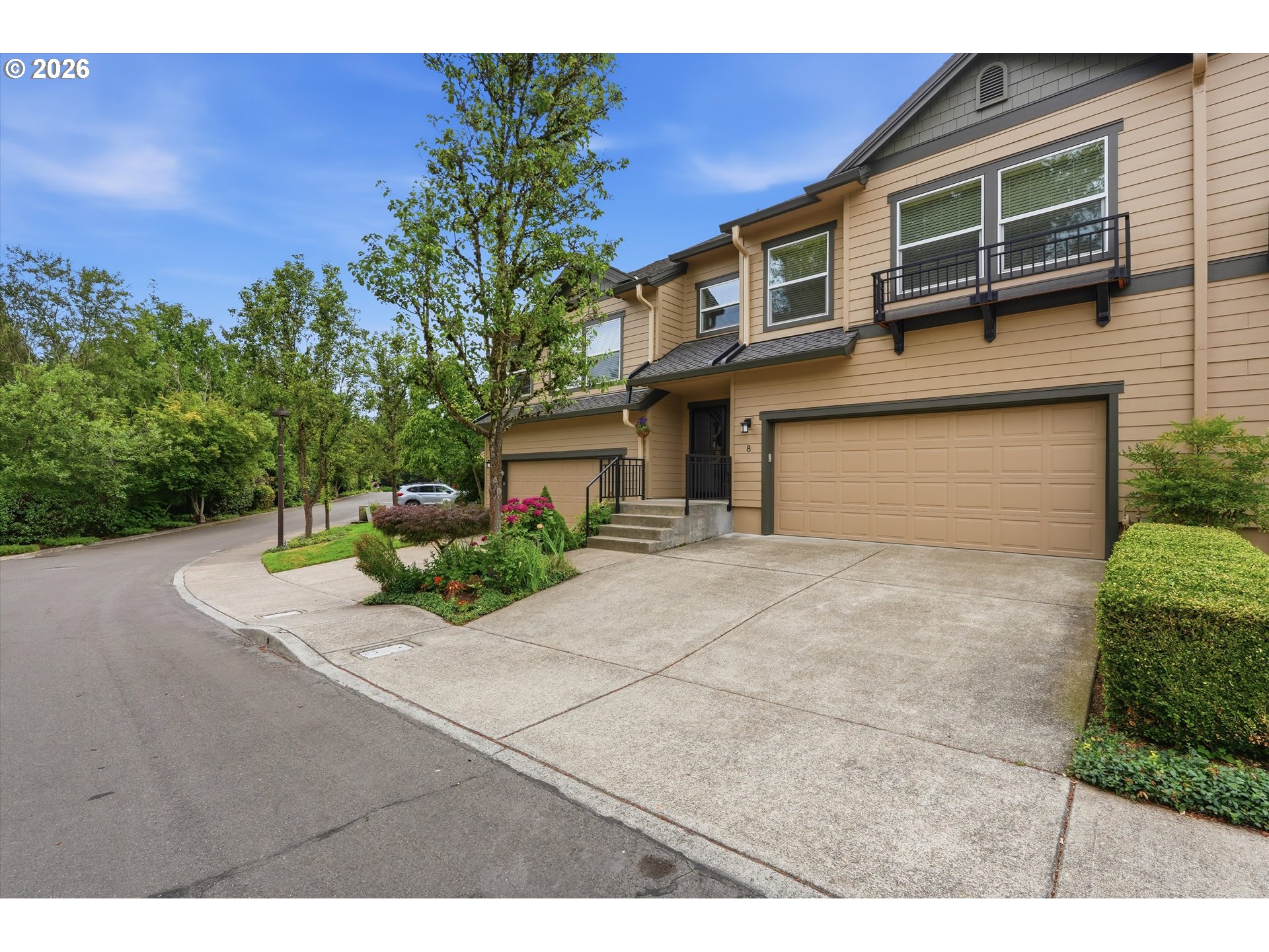 8 Summit Ridge CT