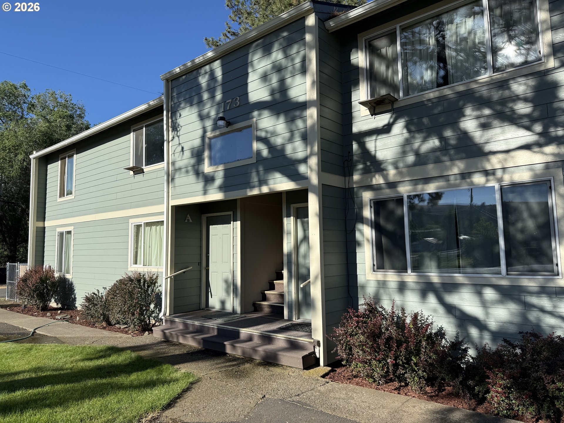 173 N 15TH AVE