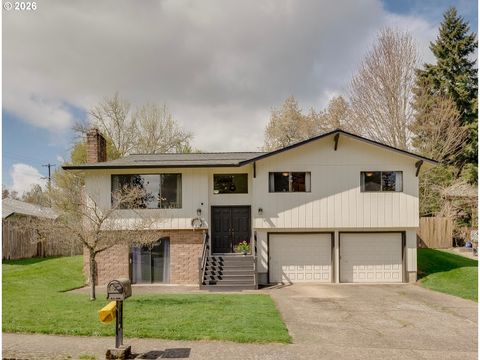 Photo of 207 NW Ash St, McMinnville, OR 97128 (MLS # 586777299)