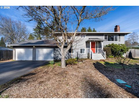 8205 SW LAUREL ST Portland OR 97225