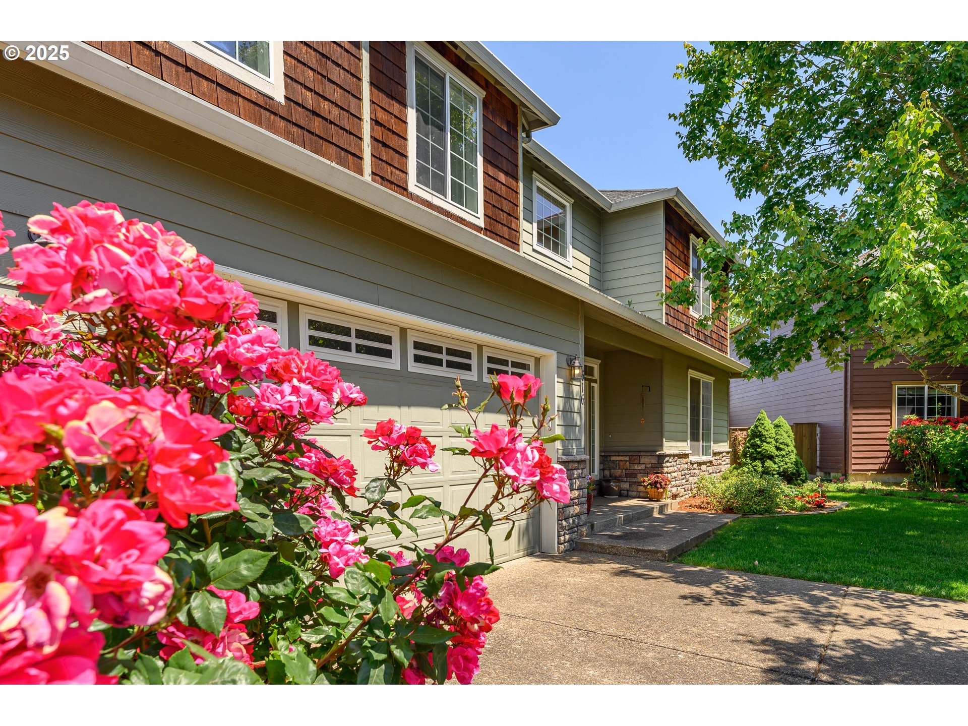 616 E 13TH PL