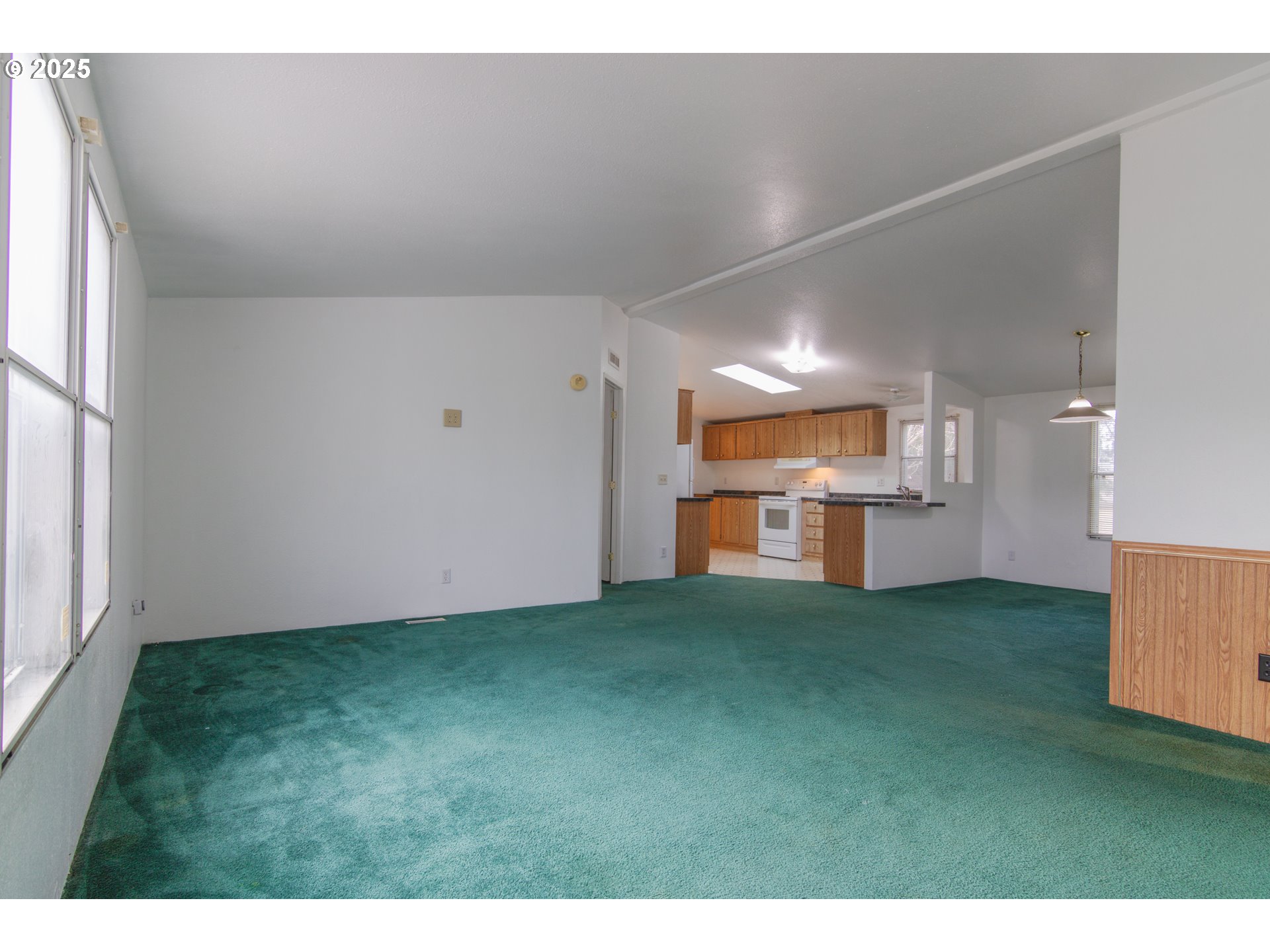 3396 LAKE VANESSA CIR NW