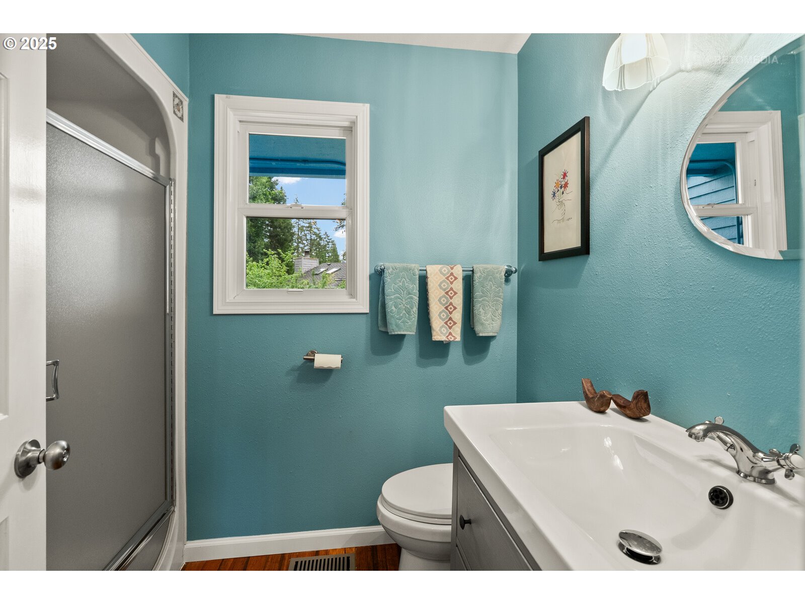 Portland, Oregon 97219, United States, 5 Bedrooms Bedrooms, ,3 BathroomsBathrooms,Residential,Active,131967