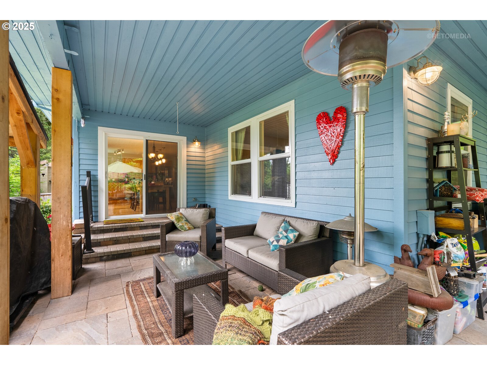 Portland, Oregon 97219, United States, 5 Bedrooms Bedrooms, ,3 BathroomsBathrooms,Residential,Active,131967