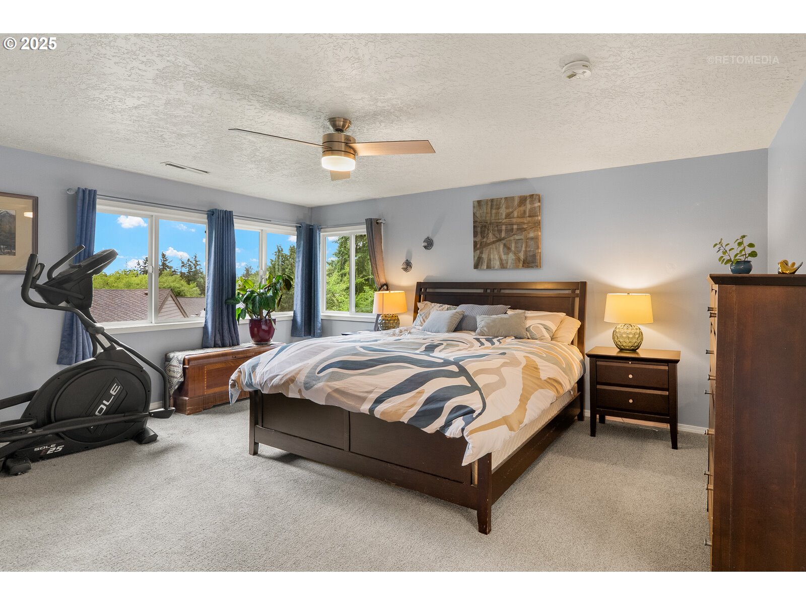 Portland, Oregon 97219, United States, 5 Bedrooms Bedrooms, ,3 BathroomsBathrooms,Residential,Active,131967