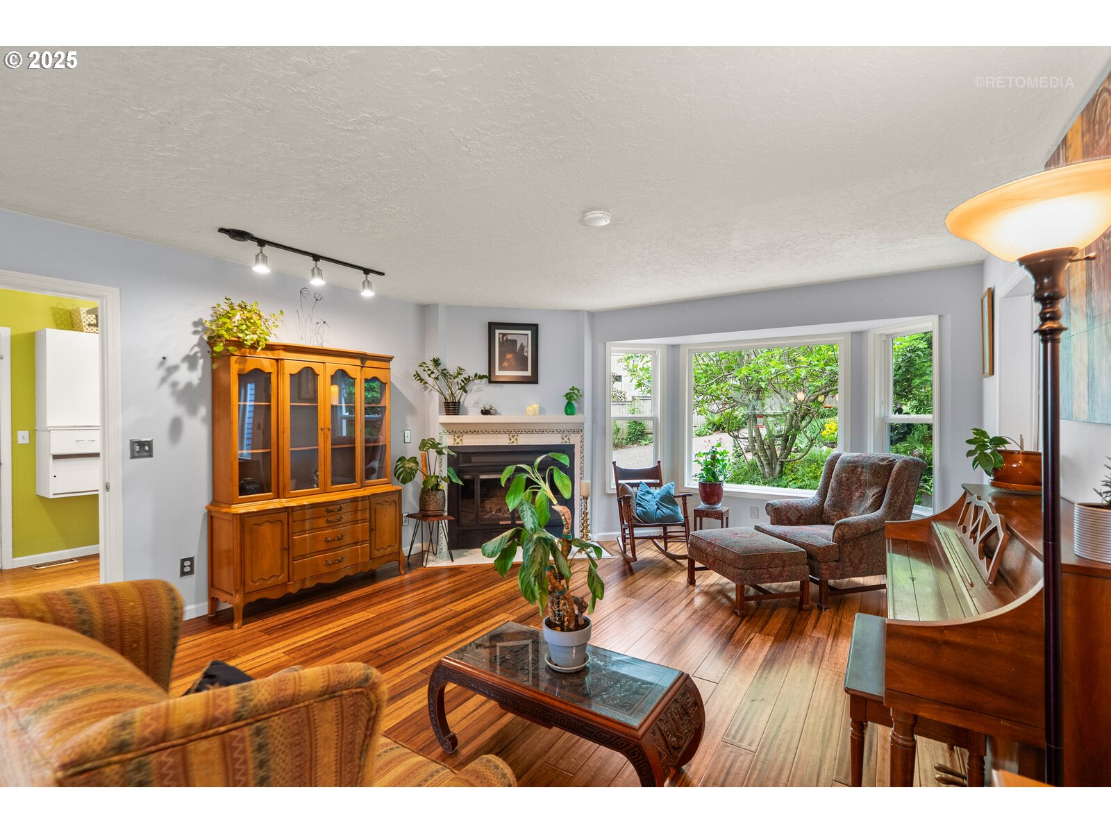 Portland, Oregon 97219, United States, 5 Bedrooms Bedrooms, ,3 BathroomsBathrooms,Residential,Active,131967