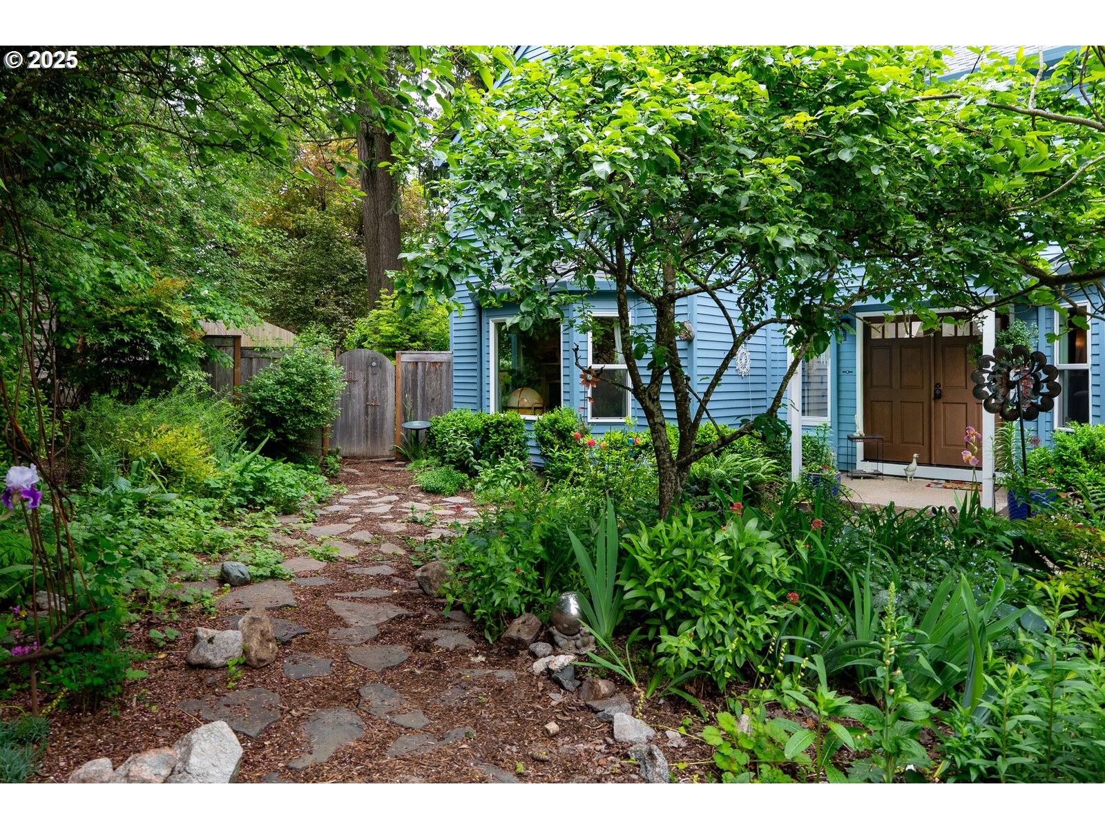 Portland, Oregon 97219, United States, 5 Bedrooms Bedrooms, ,3 BathroomsBathrooms,Residential,Active,131967