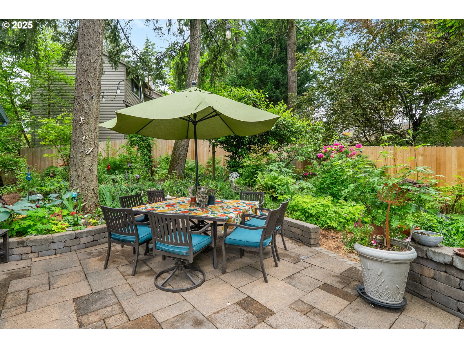 Portland, Oregon 97219, United States, 5 Bedrooms Bedrooms, ,3 BathroomsBathrooms,Residential,Active,131967