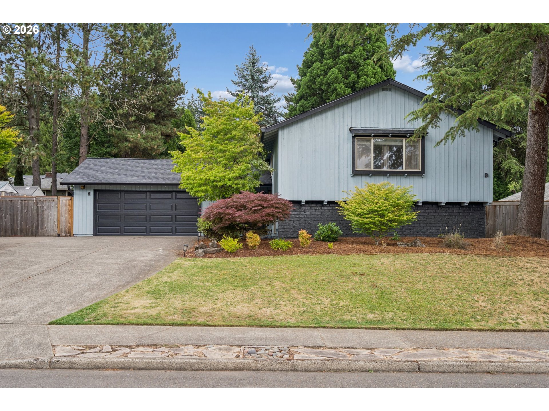 2445 DEBOK RD