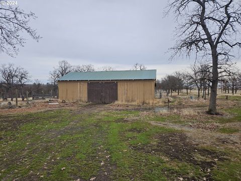 A home in Goldendale