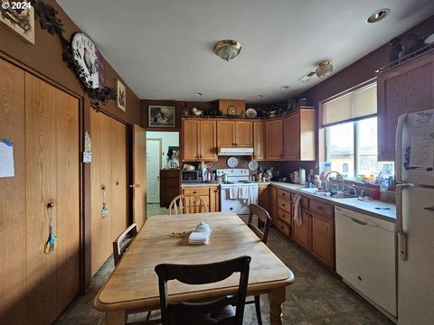 A home in Goldendale