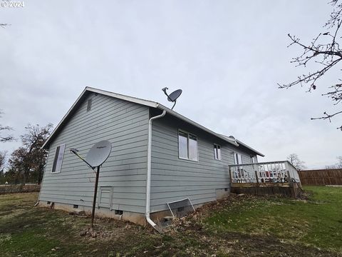 A home in Goldendale