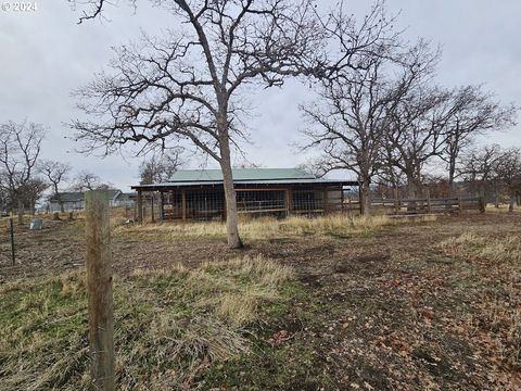 A home in Goldendale