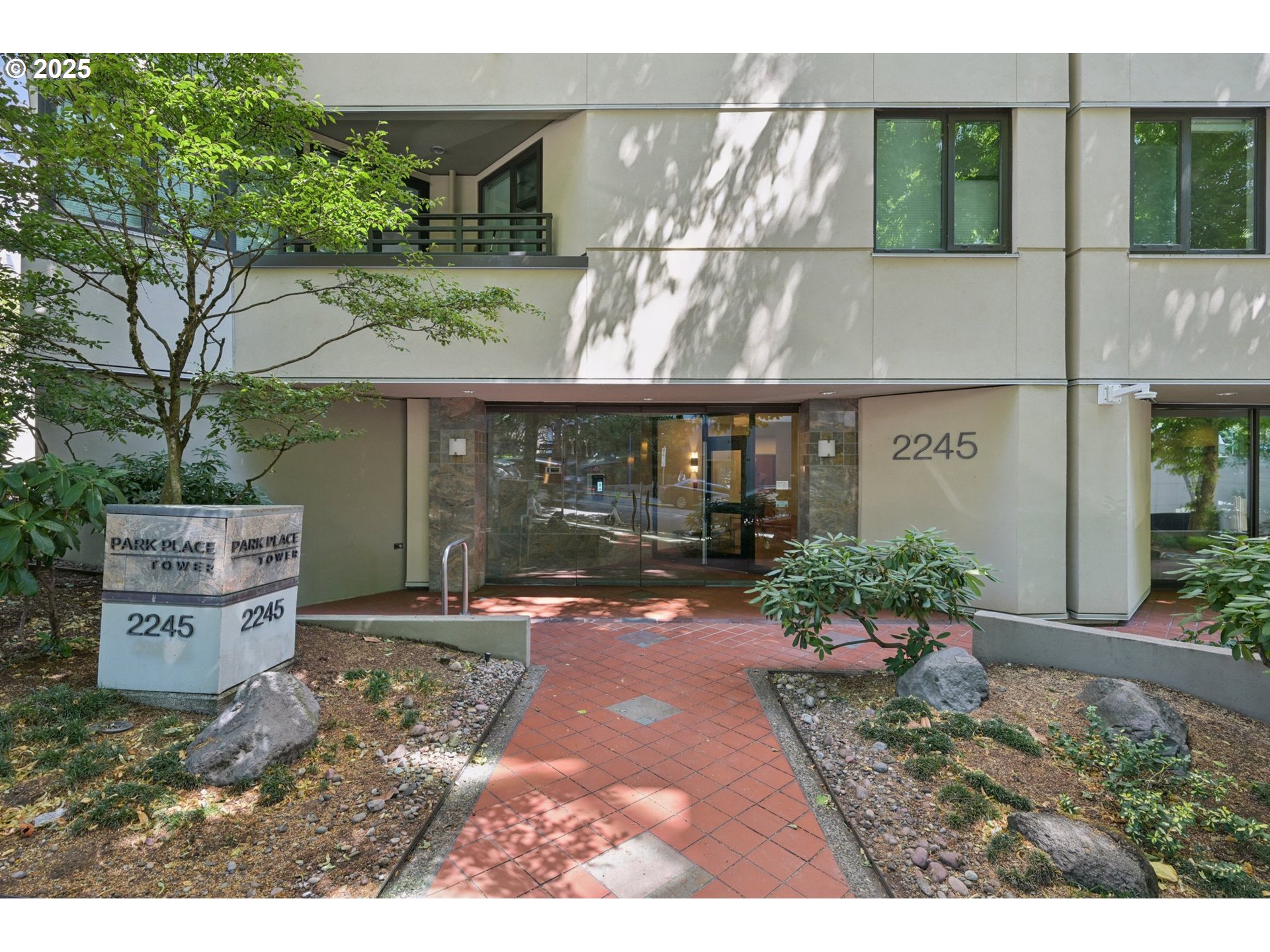 2245 SW PARK PL 7B