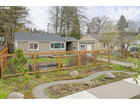 2571 ALDER ST Eugene OR 97405