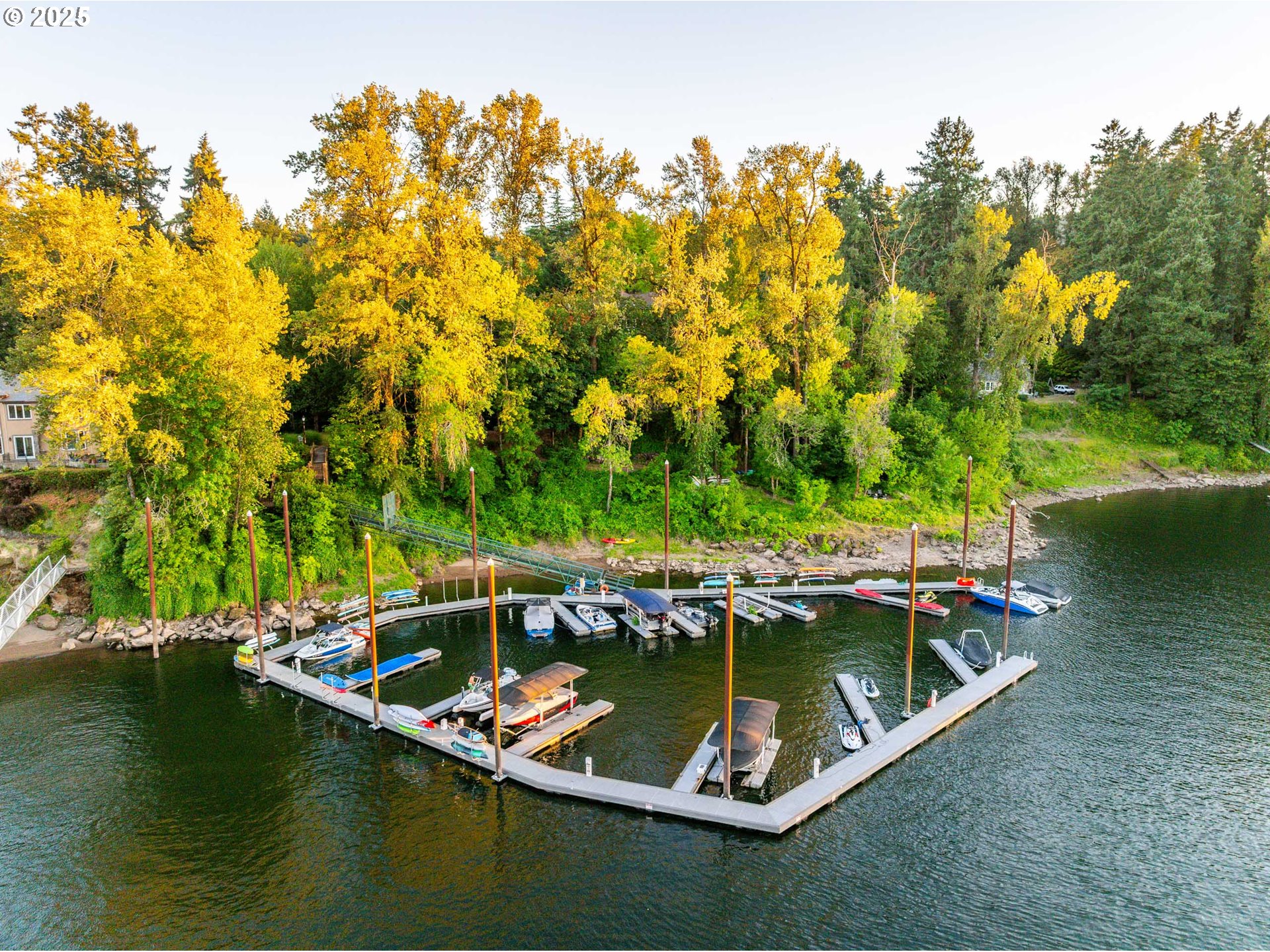 18225 RIVER EDGE CT