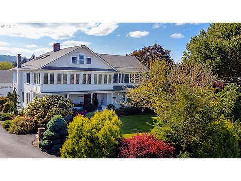 A home in Roseburg