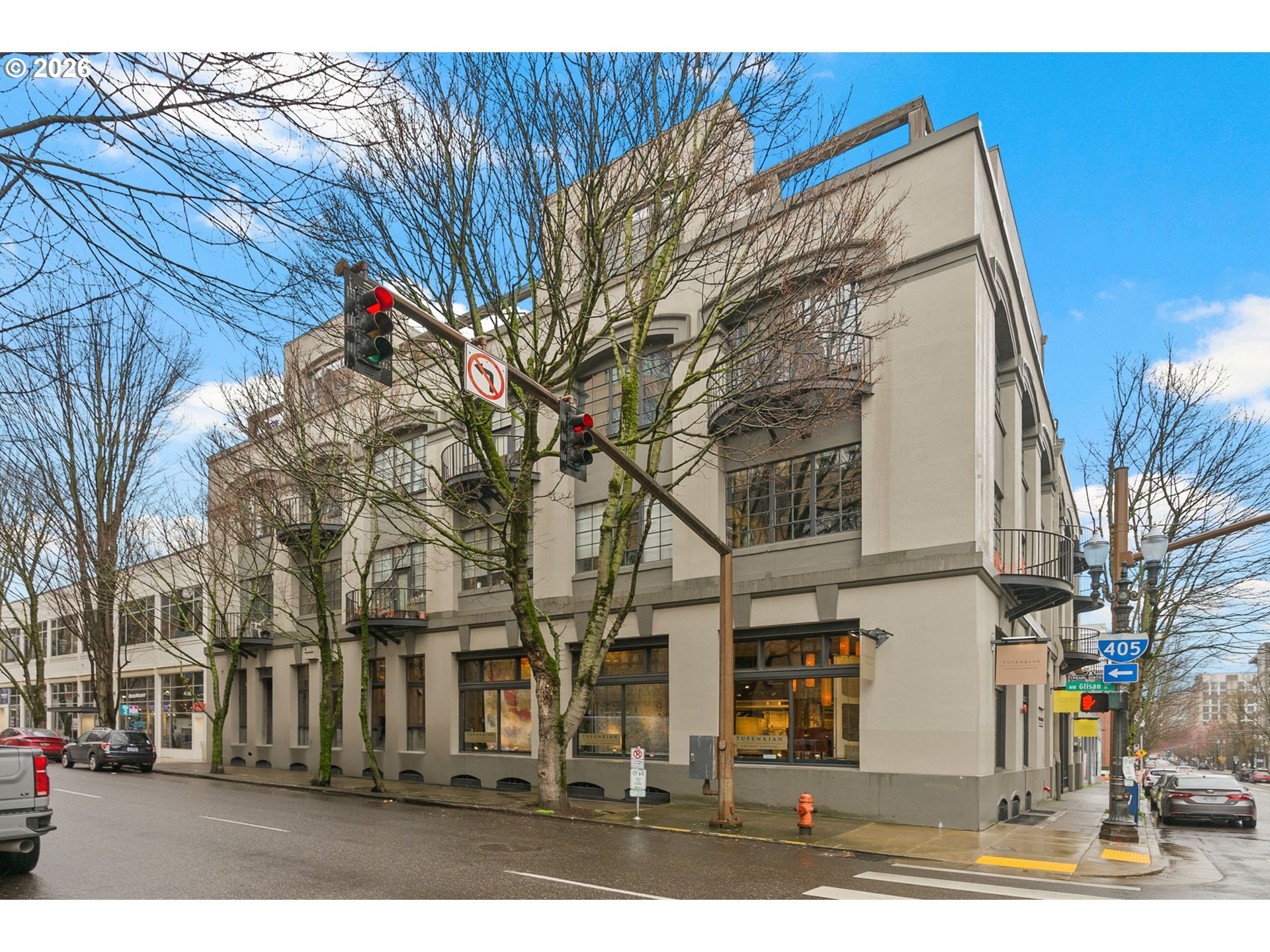 1011 NW GLISAN ST 302