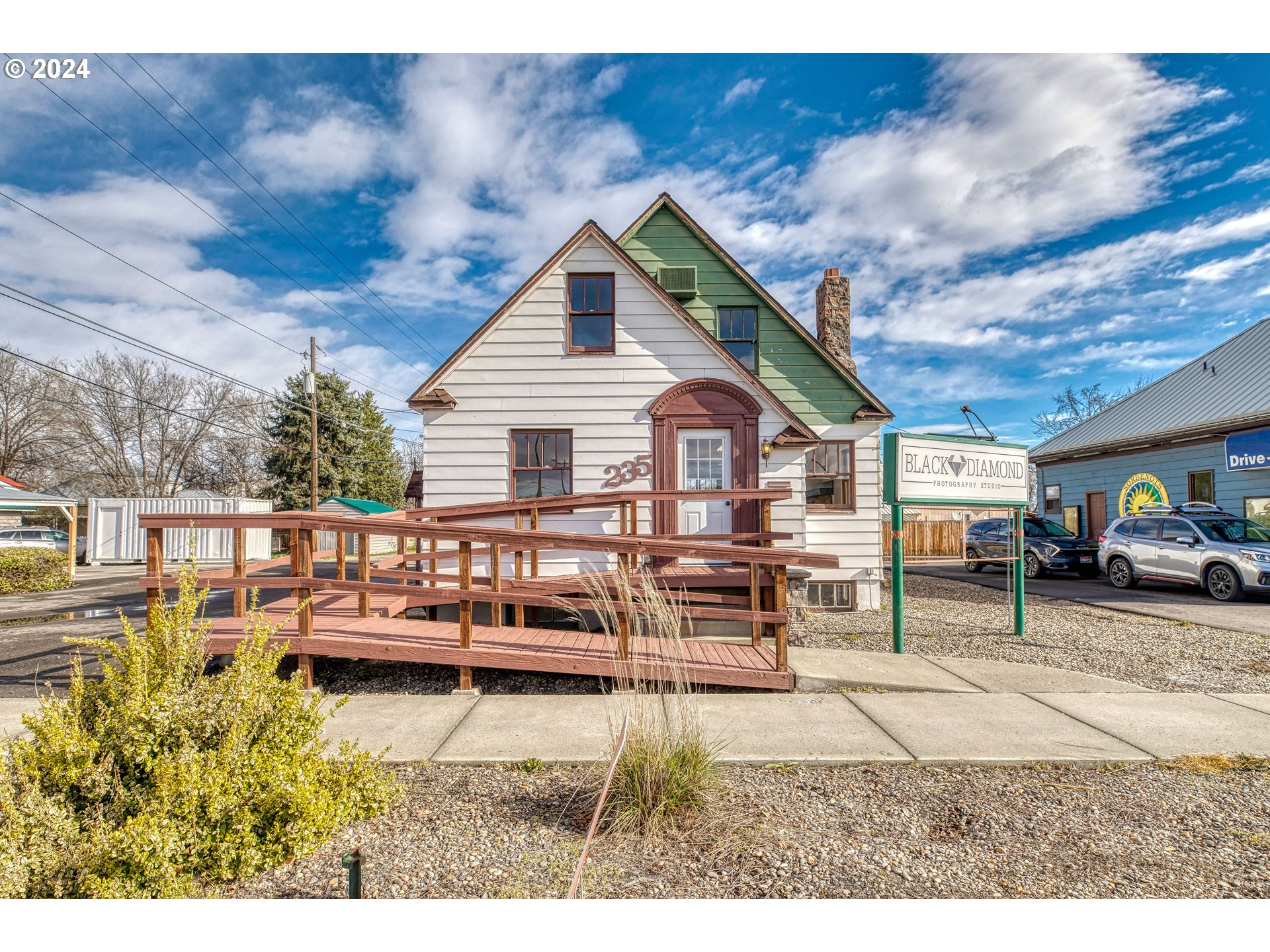 235 W IDAHO AVE