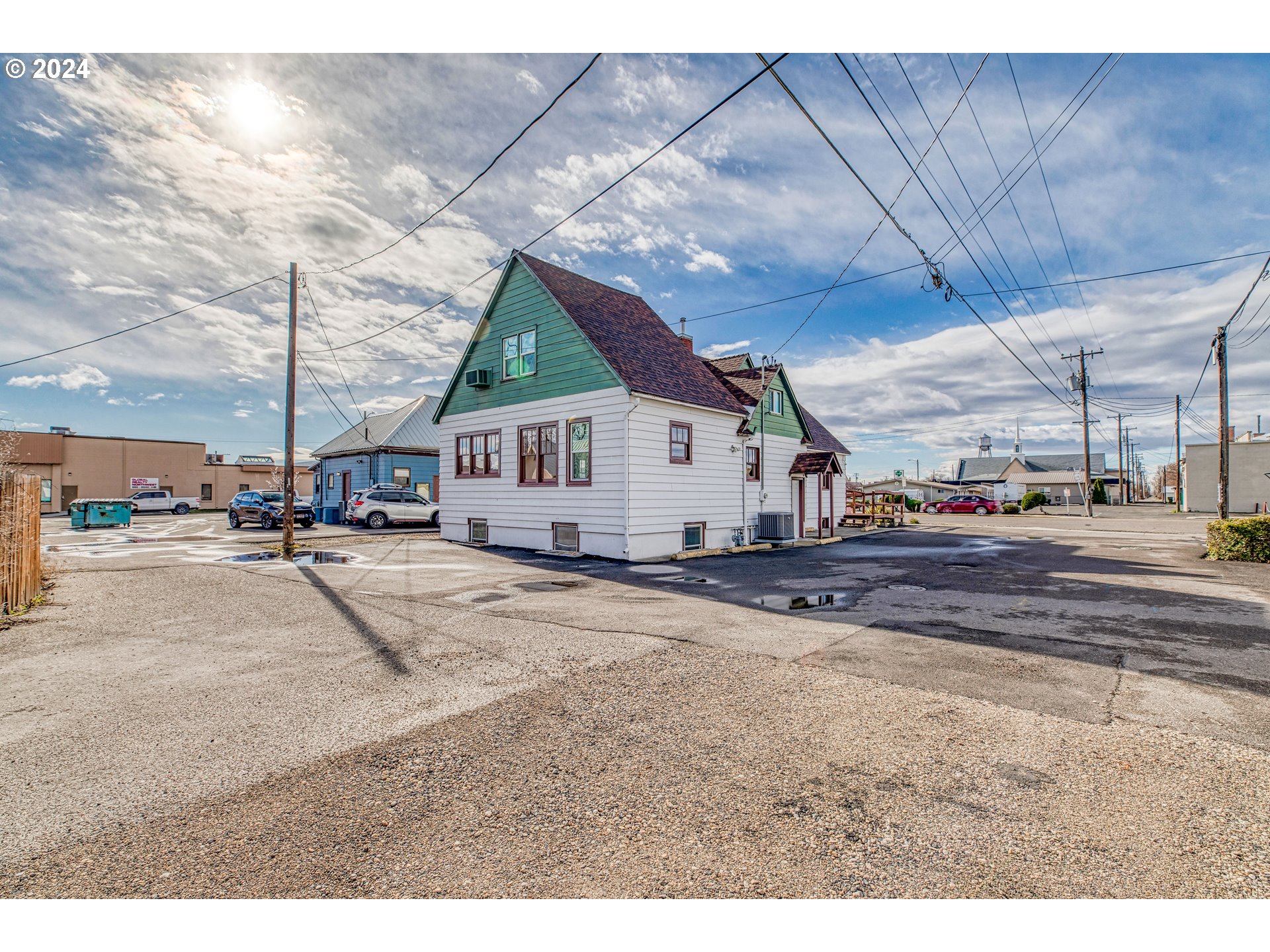 235 W IDAHO AVE