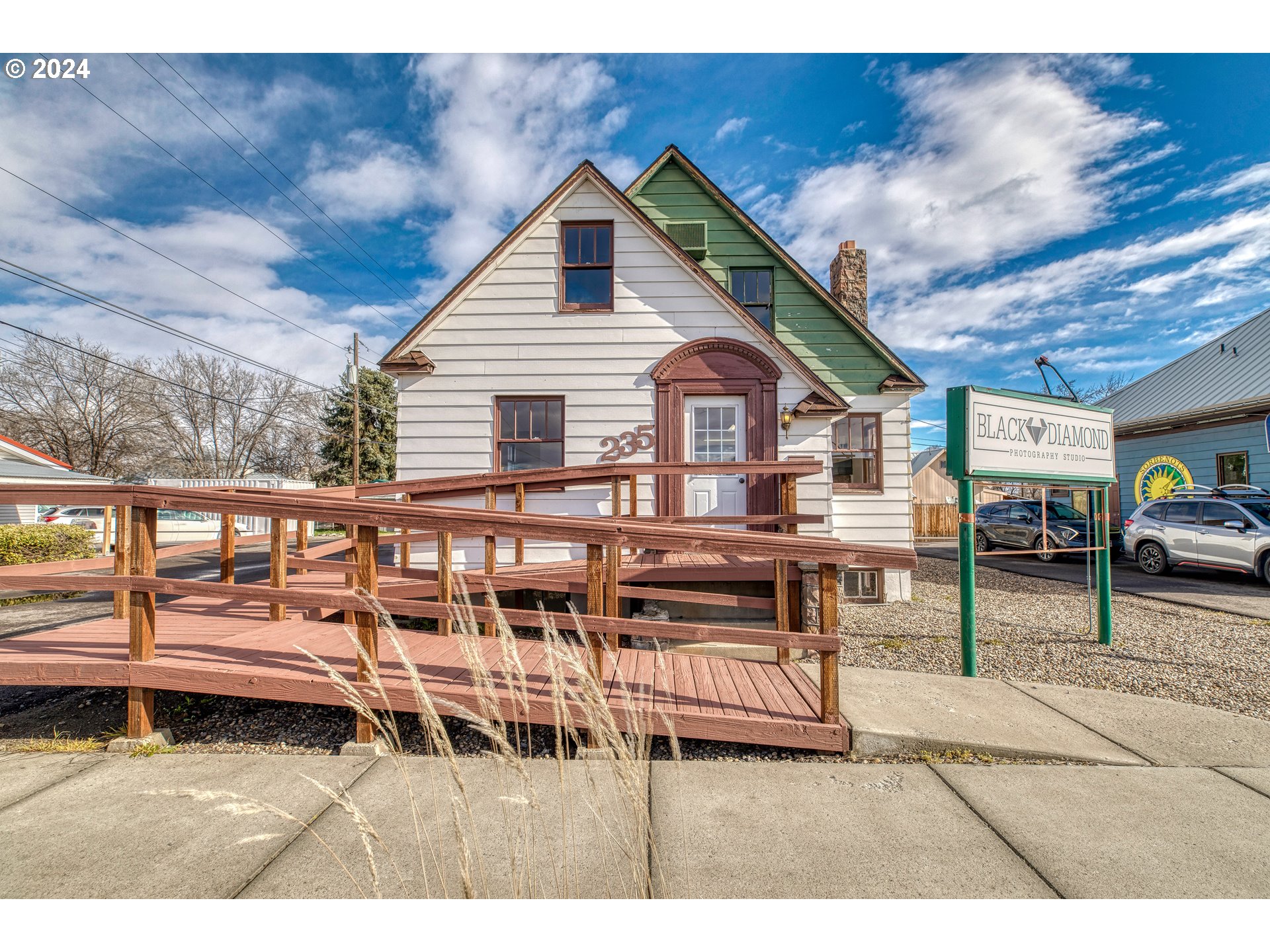 235 W IDAHO AVE