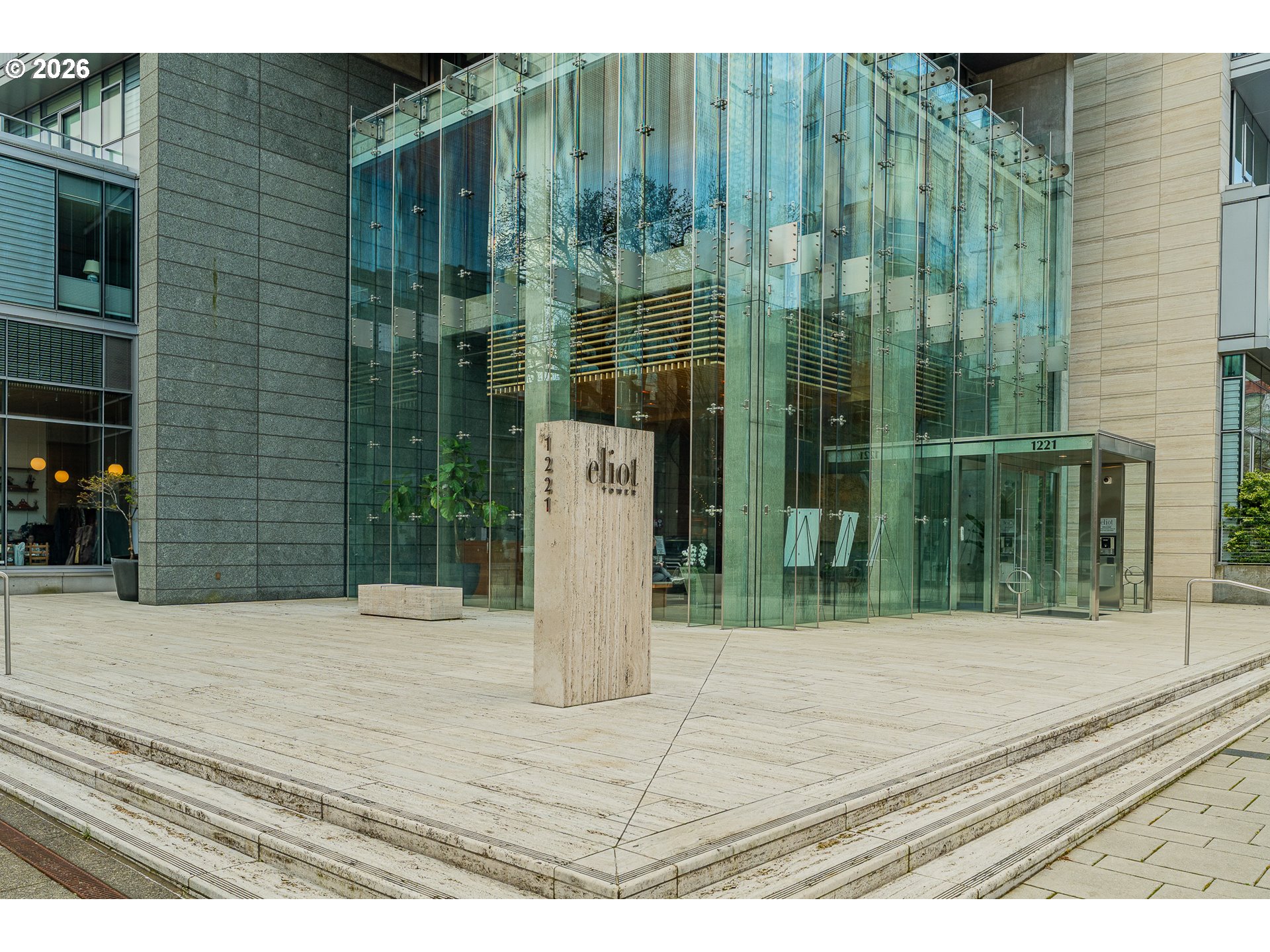 1221 SW 10TH AVE 713