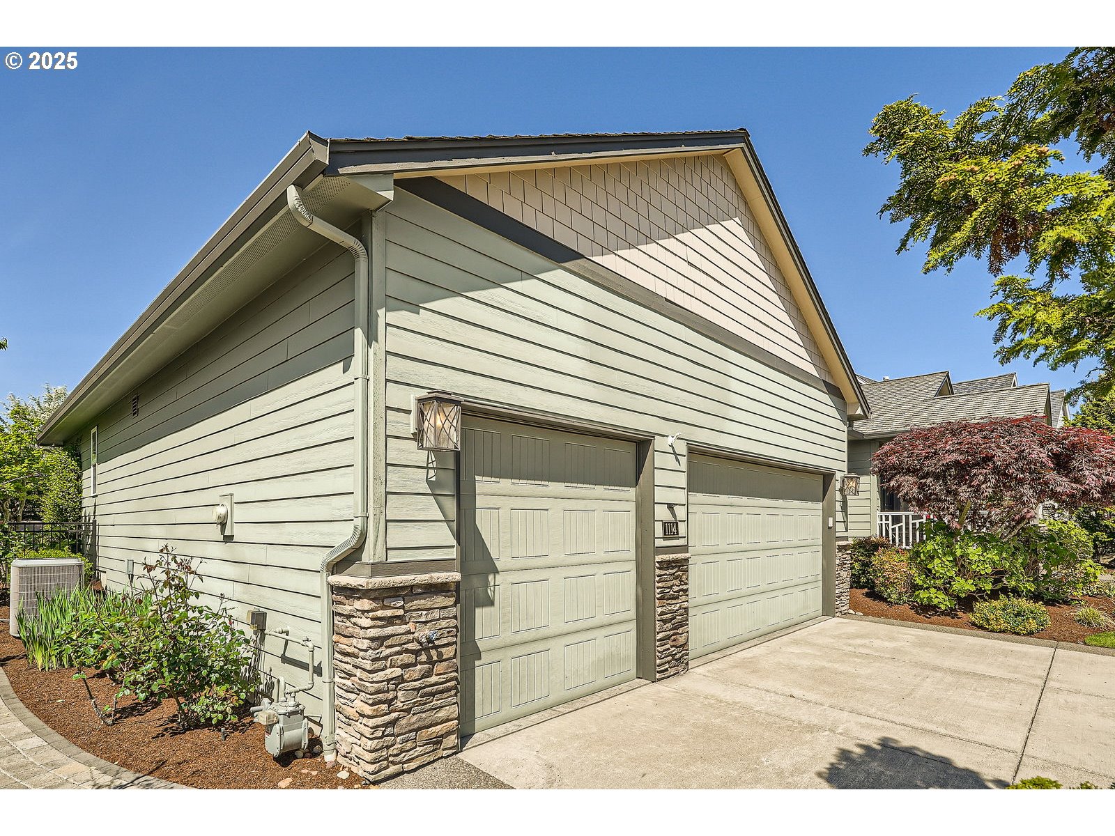 1114 S 6TH WAY