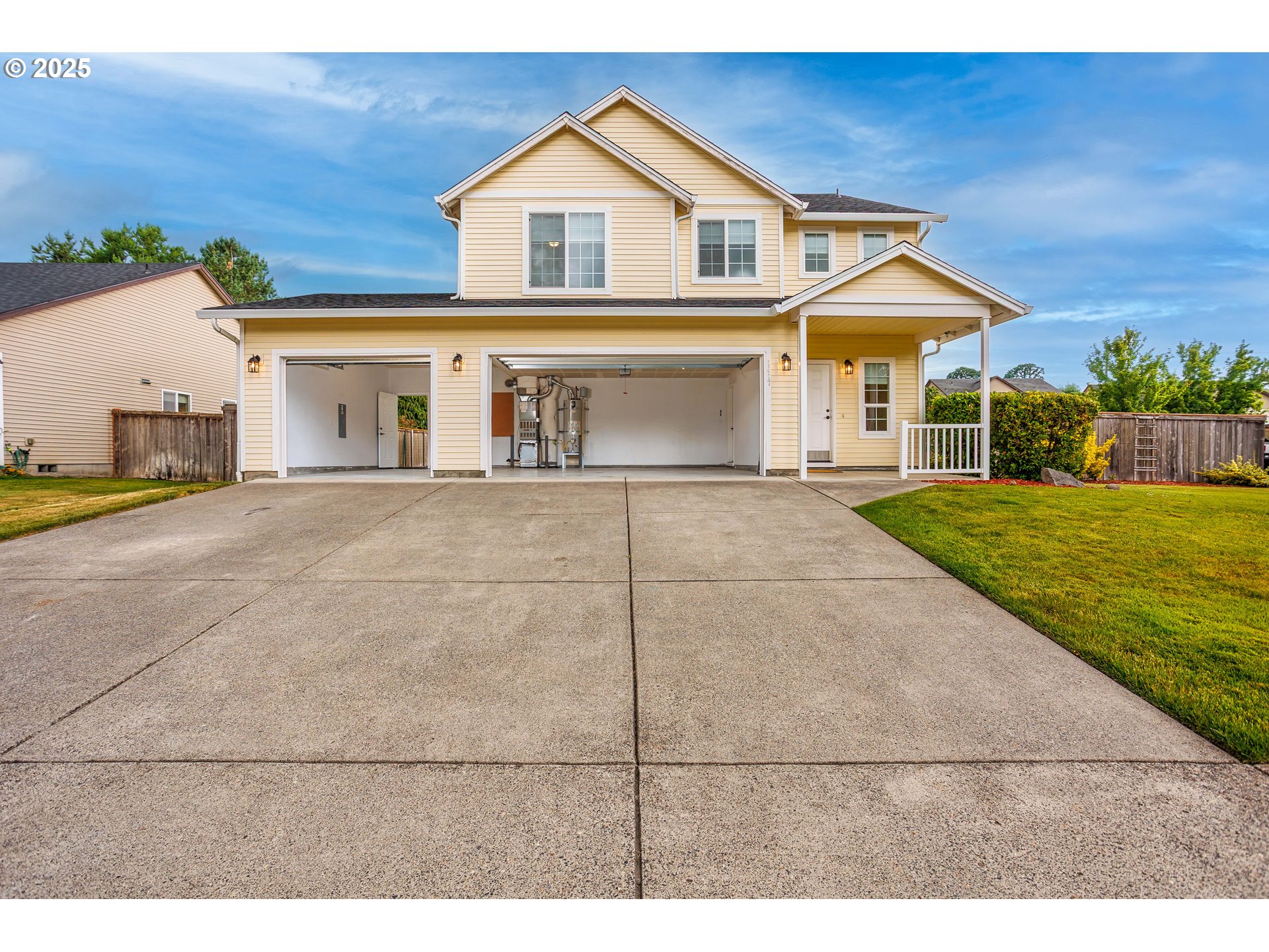 1517 E 3RD WAY