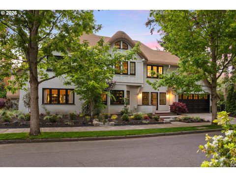 2208 NE 28TH AVE Portland OR 97212