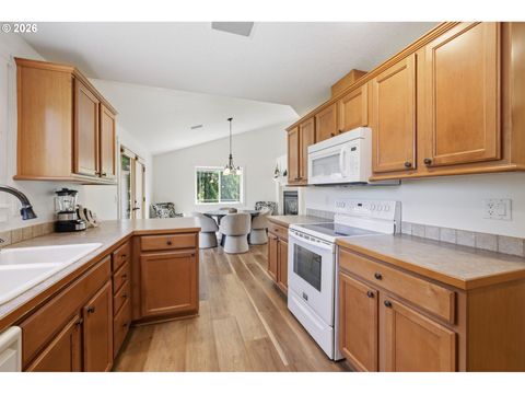 Tiny photo for 74 Sunday Dr, Creswell, OR 97426 (MLS # 325868665)