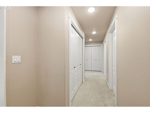 Tiny photo for 74 Sunday Dr, Creswell, OR 97426 (MLS # 325868665)