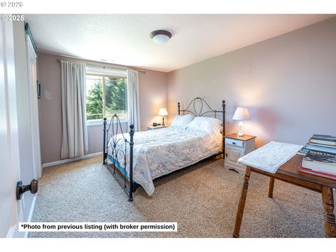 Tiny photo for 74 Sunday Dr, Creswell, OR 97426 (MLS # 325868665)